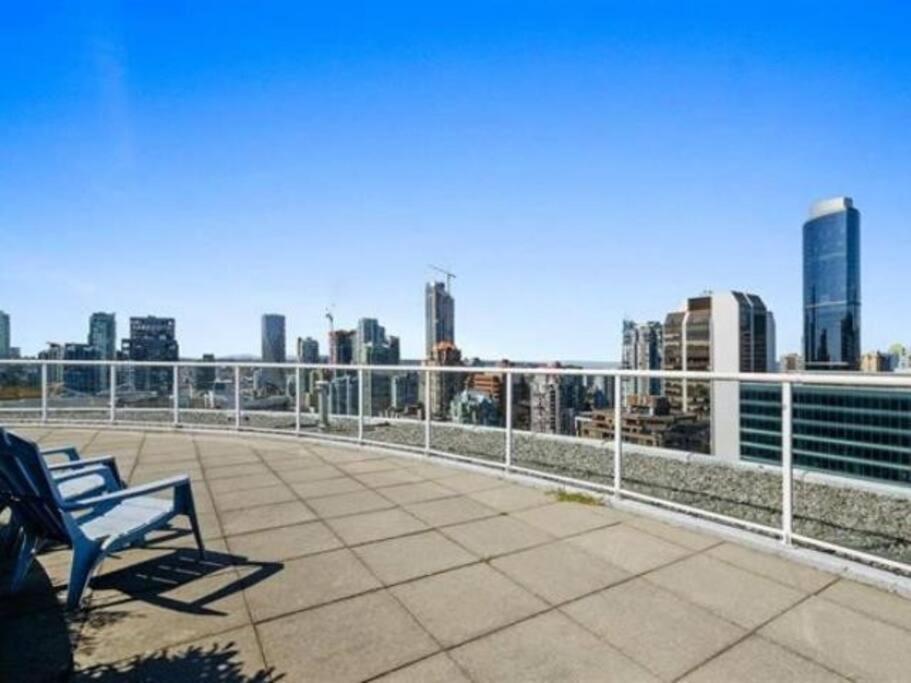 Beautiful Downtown Loft With Full Kitchen Apartamento Vancouver Exterior foto